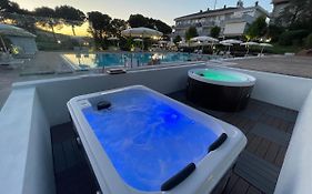 Pineto Resort